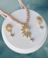 Elegant Crystal Halo Suite